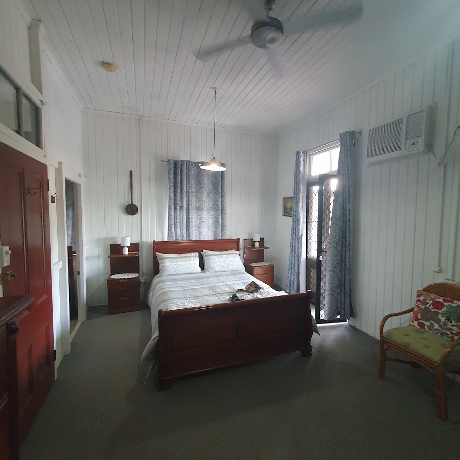 Theebine Pub Camp