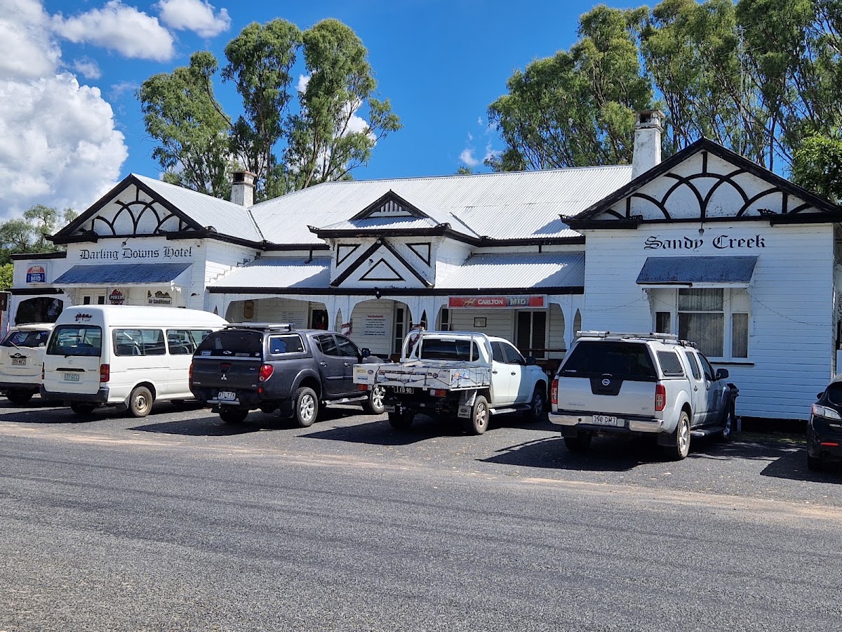 Sandy Creek Hotel