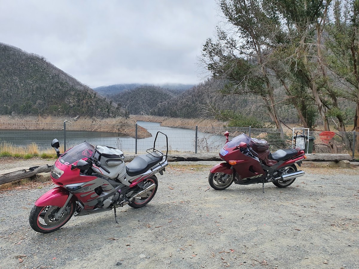 Tumut Pond