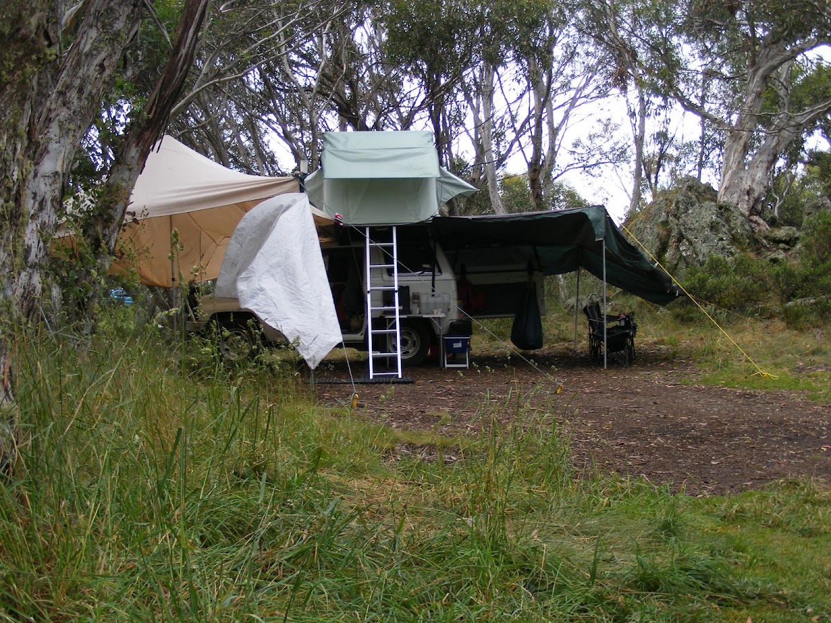 Four Mile Trail campground - Eucumbene River