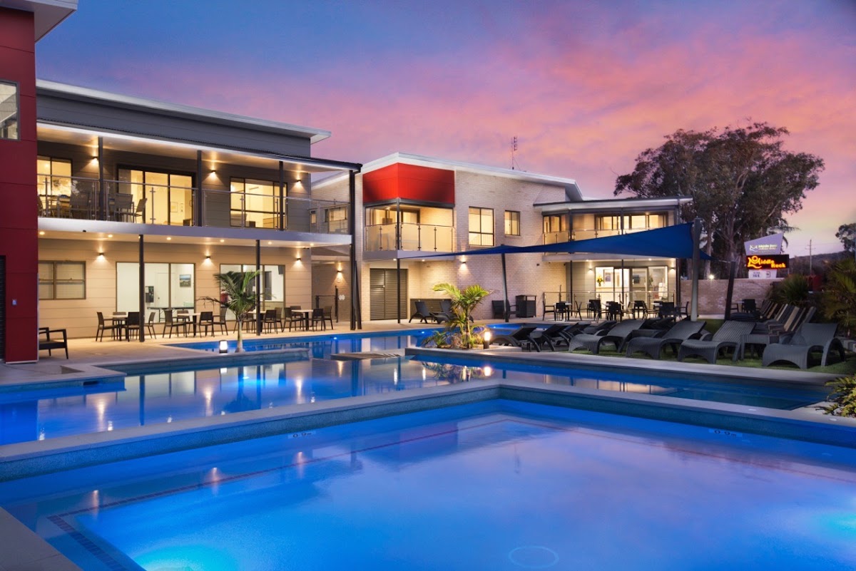 Middle Rock Holiday Resort
