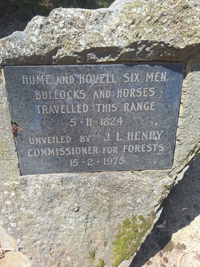 Hume and Hovell Lookout