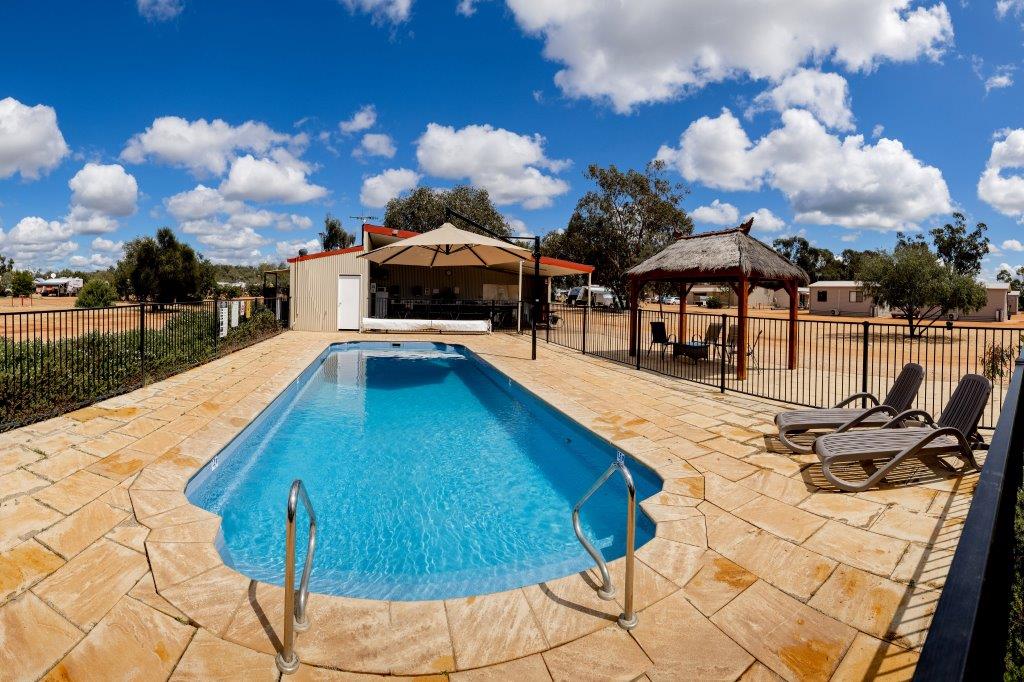 Lightning Ridge Caravan Park