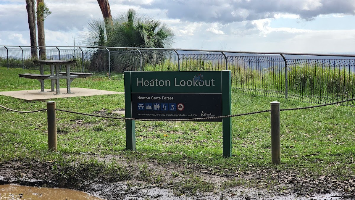 Heaton Lookout