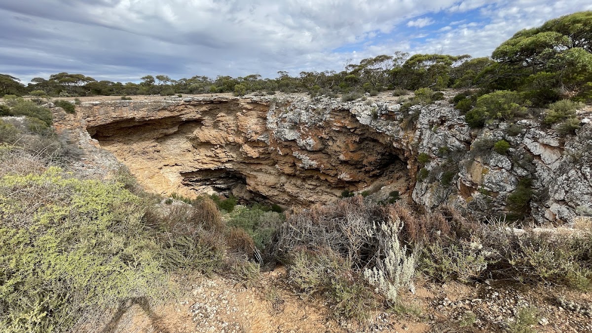 Weebubbie Cave