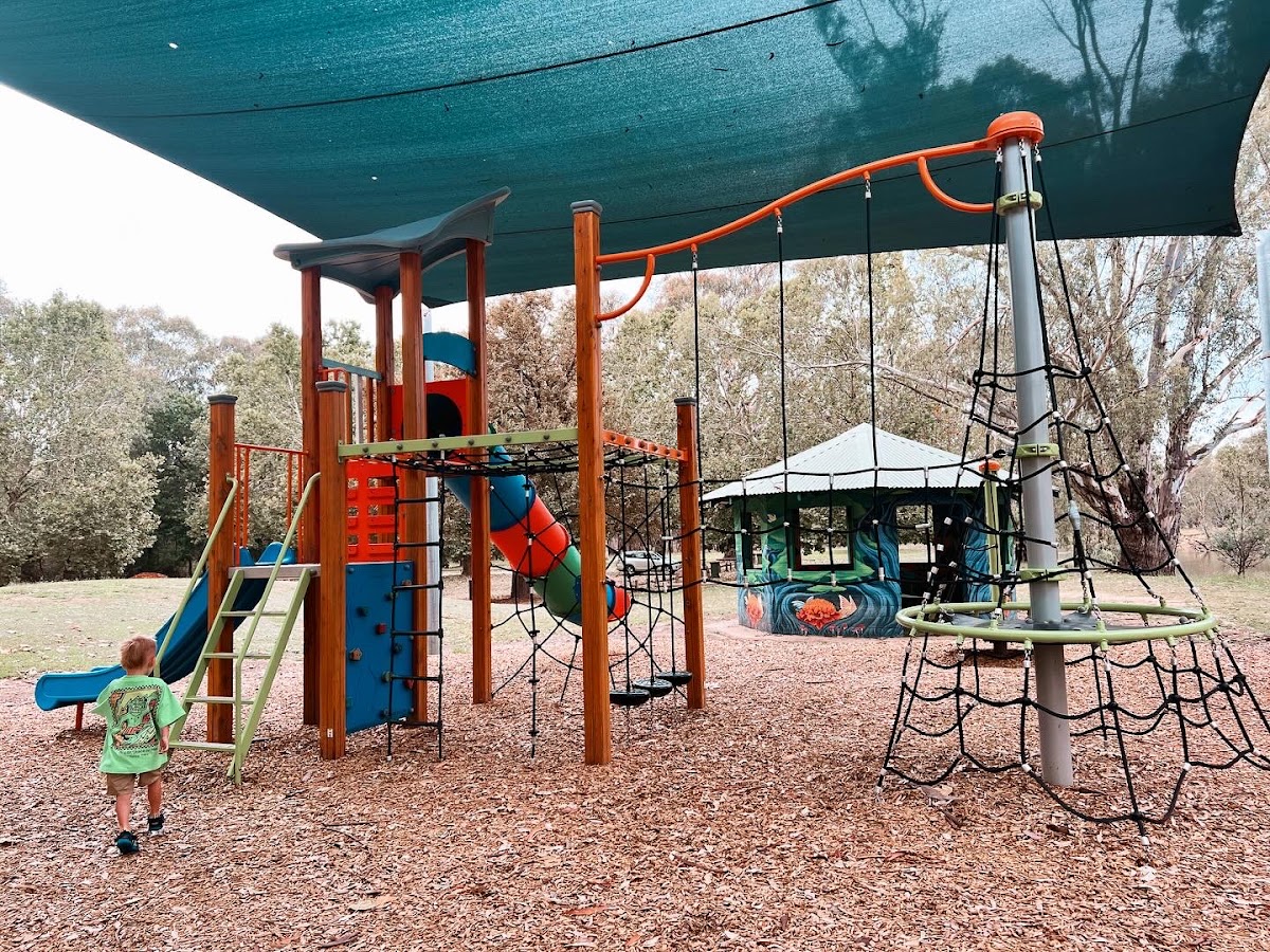 Howlong Memorial Park