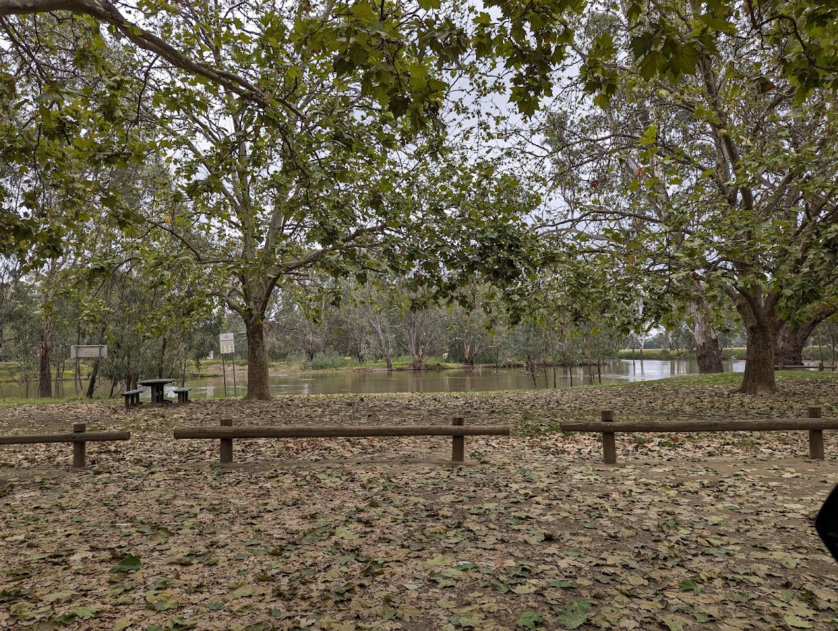 Howlong Memorial Park