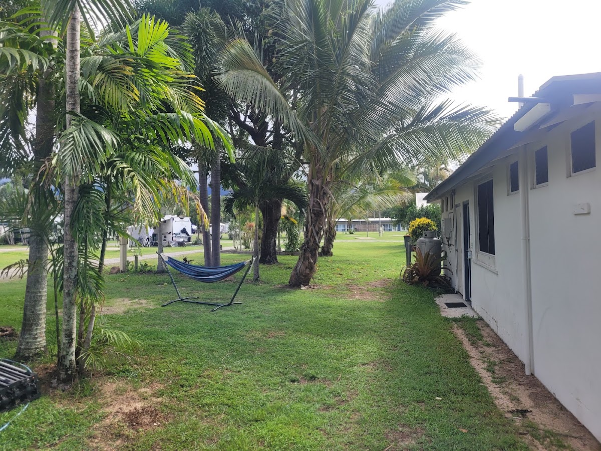 Cardwell Beachcomber Motel & Tourist Park