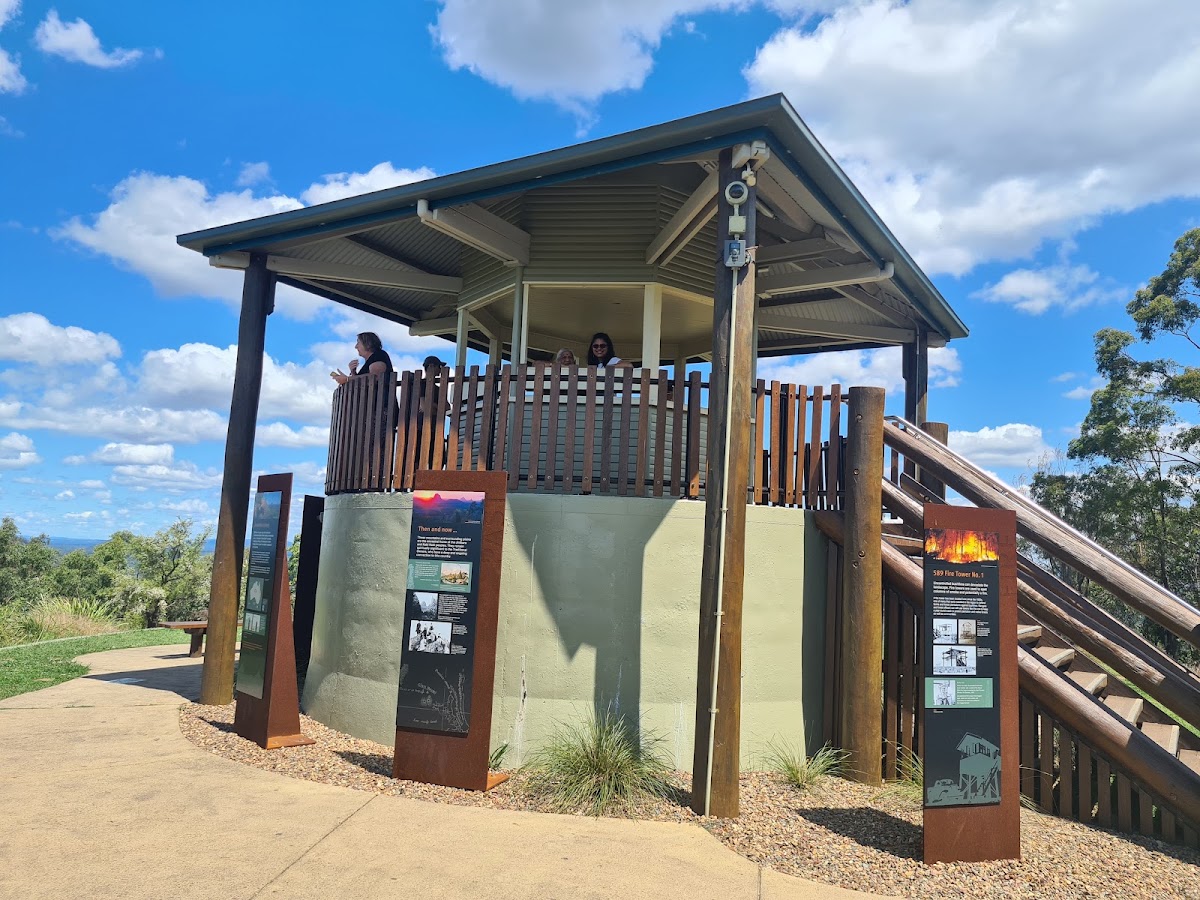 Glass House Mountain Lookout