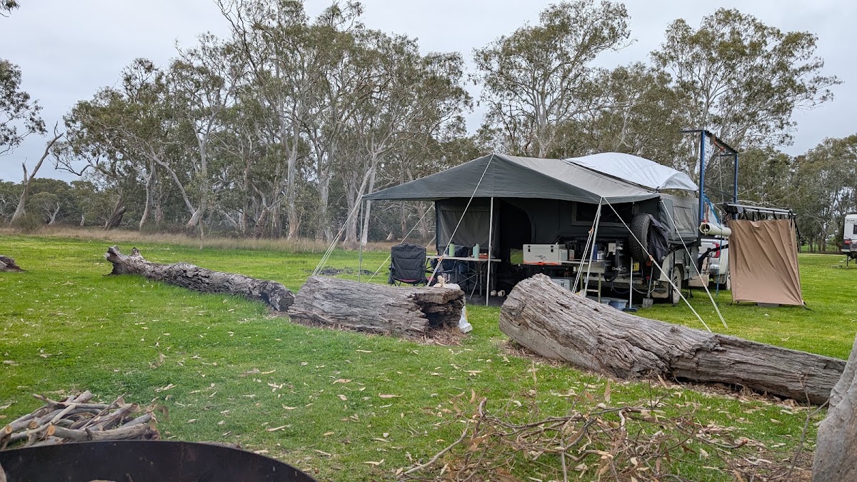 Cockatoo Lake Reserve