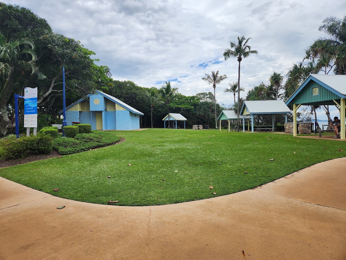 Tannum Sands Beach