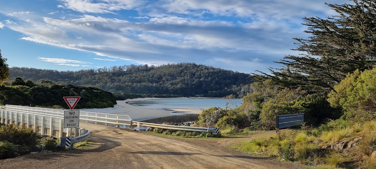 Motts Beach