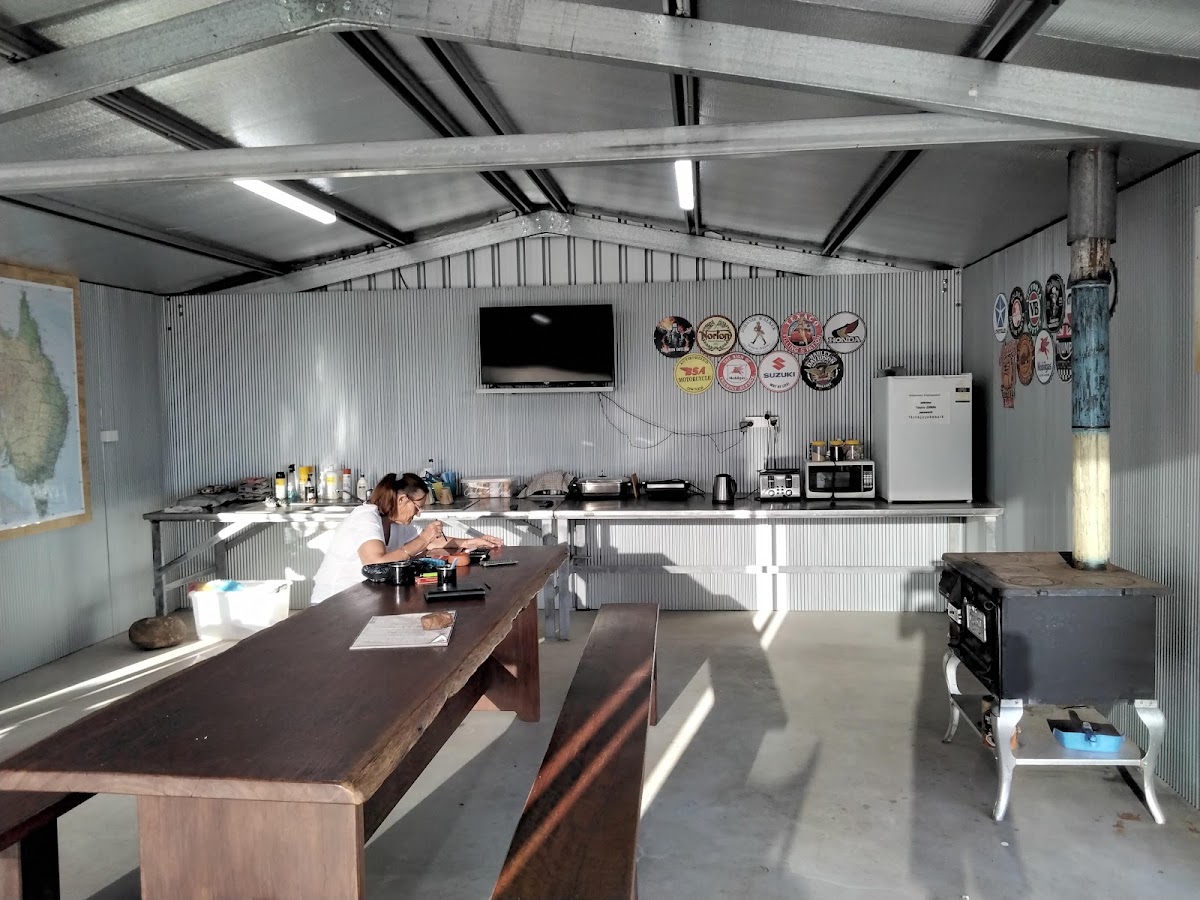 Tambo Cabin & Caravan Park